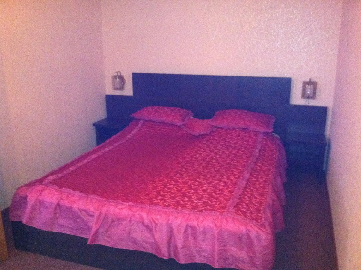 Hotel Prietenia Bender Habitación foto
